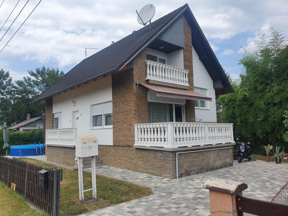 Villa Wolf Vendeghaz Balatonkeresztúr Exterior foto